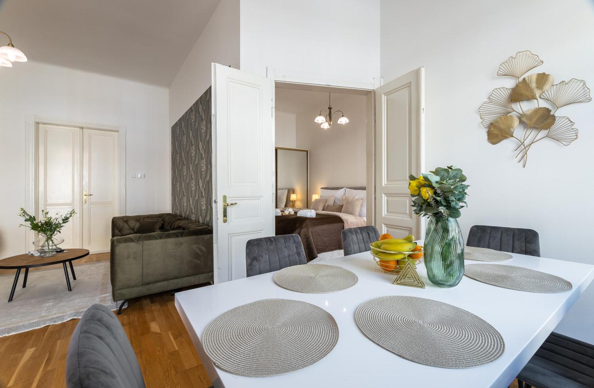 Appartamento Spacious 2-bedroom In Old Town
