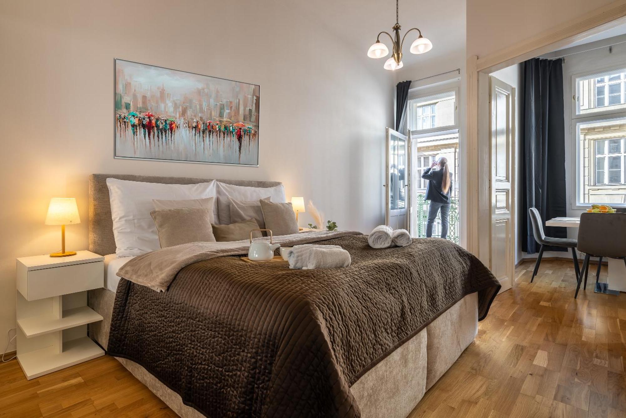 Appartamento Spacious 2-bedroom In Old Town *
