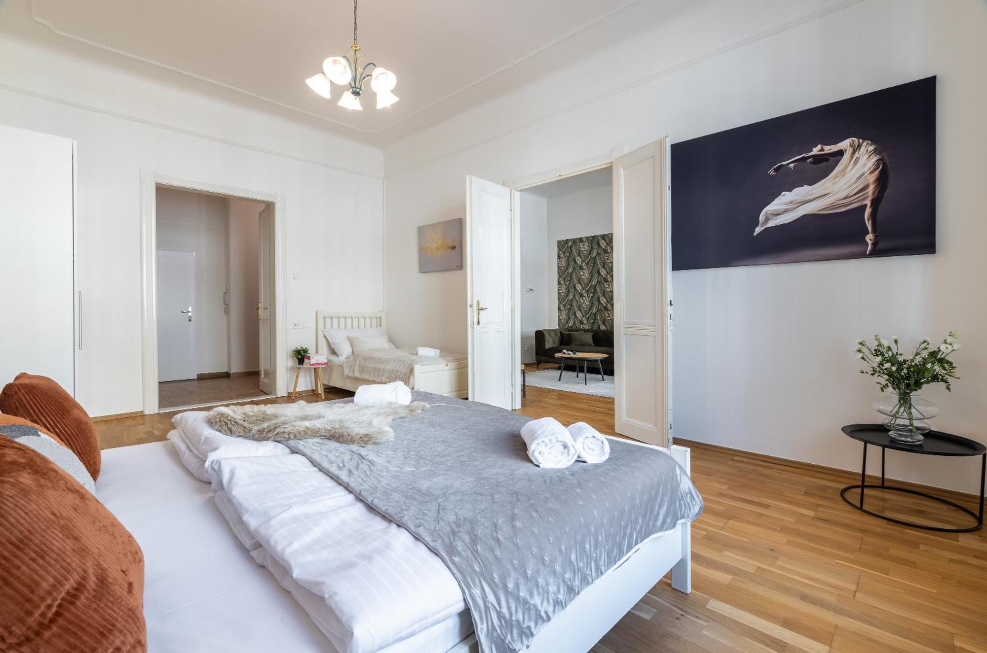 Appartamento Spacious 2-bedroom In Old Town *