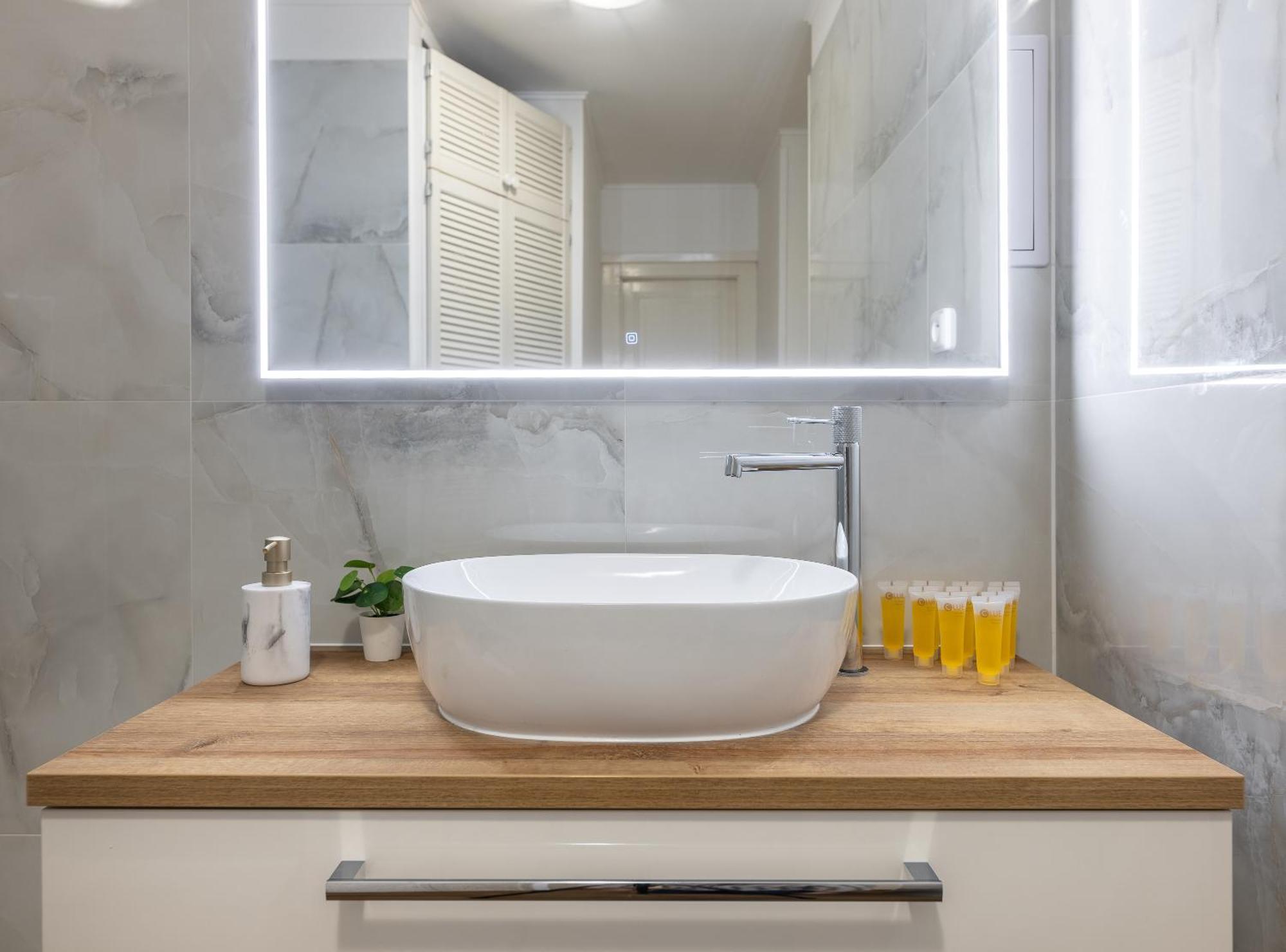 Spacious 2-bedroom In Old Town Apartamento *